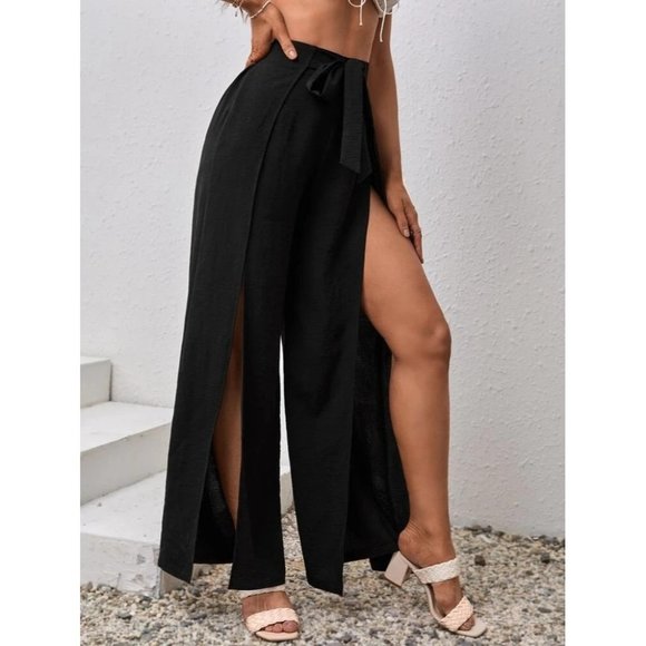 in gear Hawaiian blue palm tree one size outfit bikini top with tie pants. - Picture 8 of 10